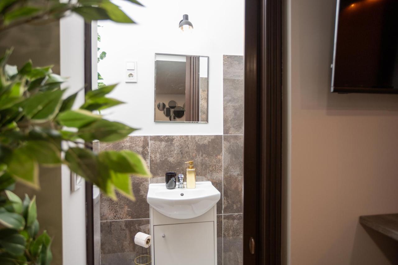 Green Goblin Apartment With Free Private Parking Budapeste Exterior foto