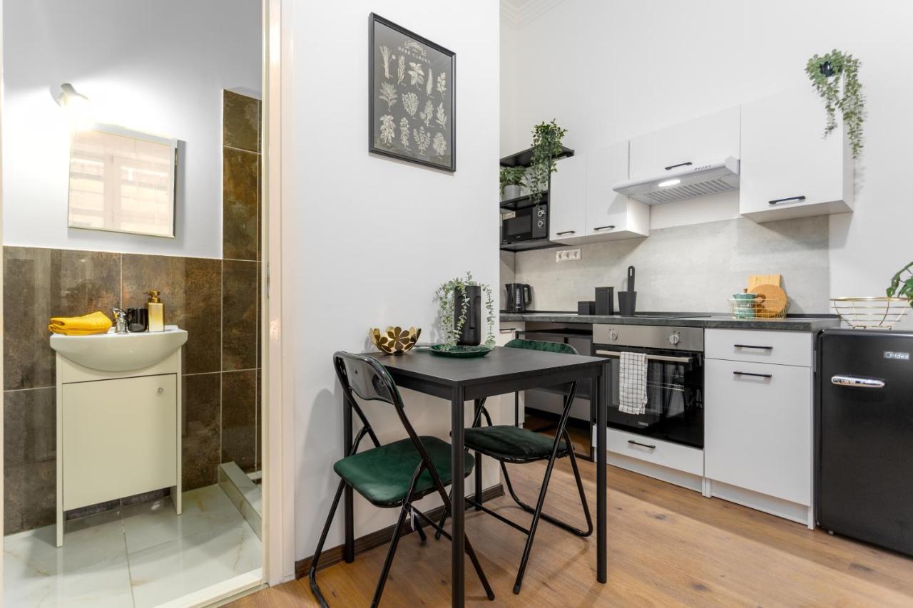 Green Goblin Apartment With Free Private Parking Budapeste Exterior foto