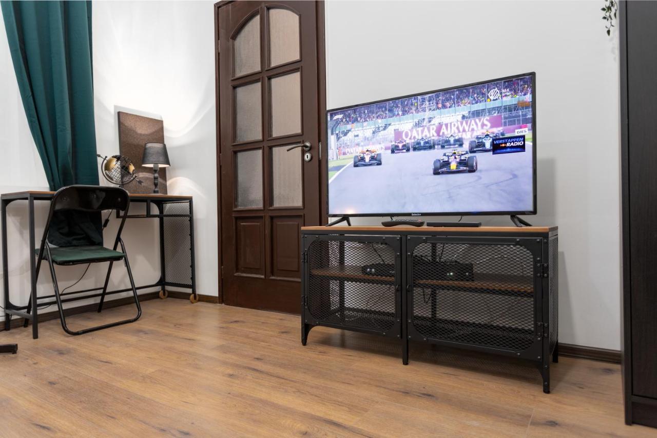 Green Goblin Apartment With Free Private Parking Budapeste Exterior foto